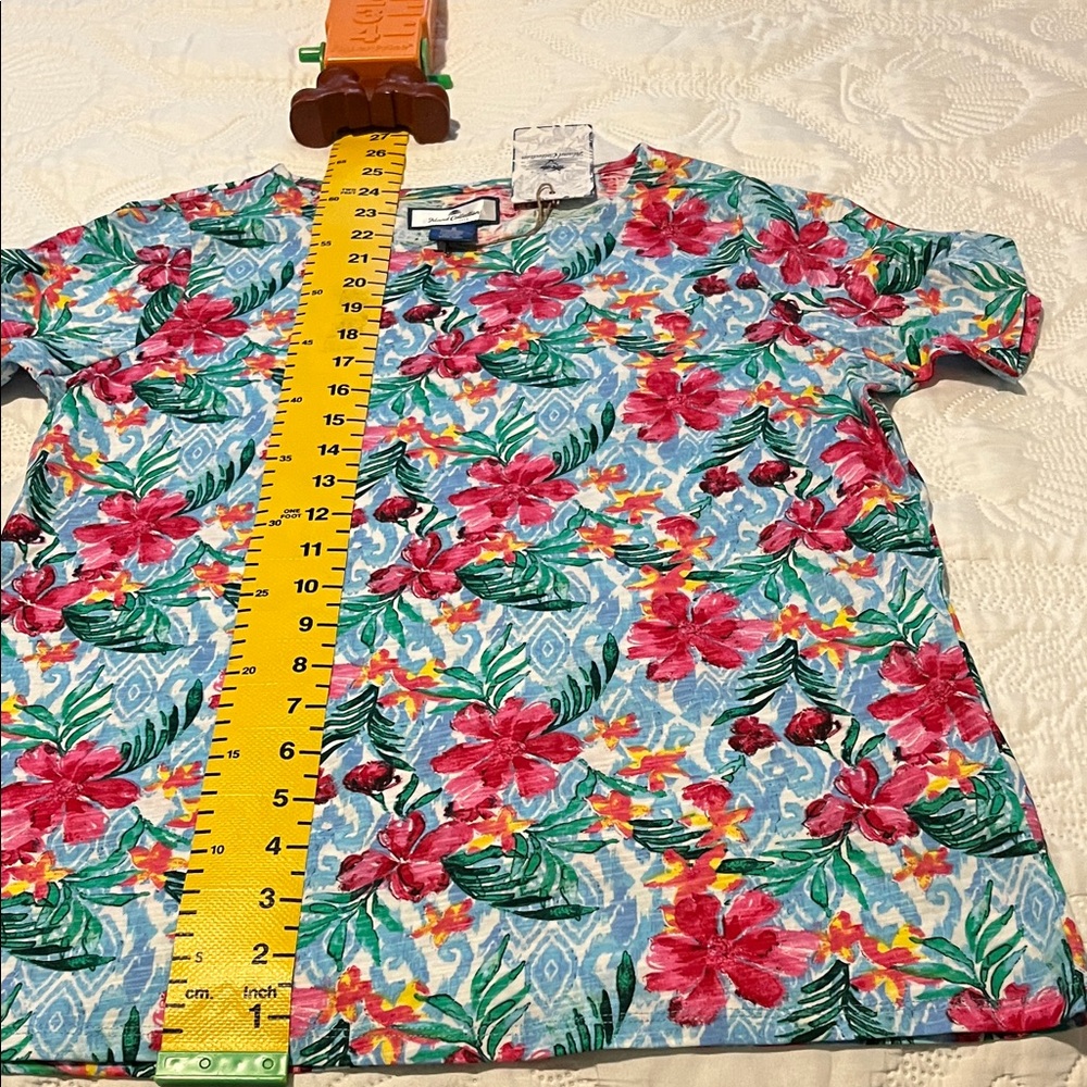 Floral Short Sleeve Tee - red. and blue